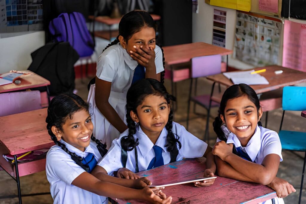 ayuda escuelas Sri Lanka