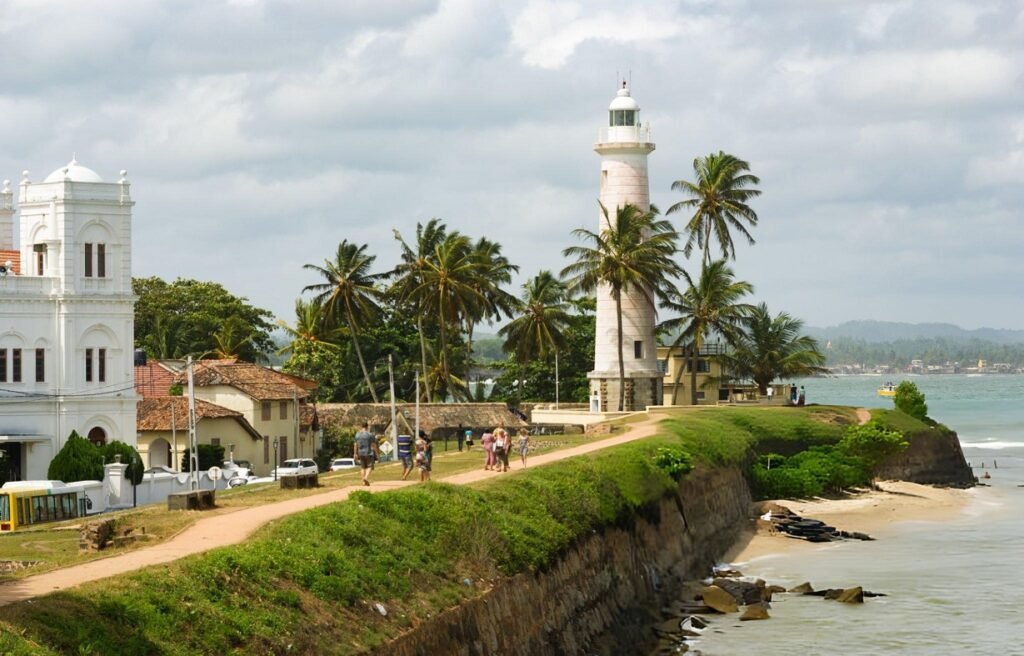 Galle Fuerte colonial Sri Lanka Patrimonio UNESCO atardecer baluartes guía español
