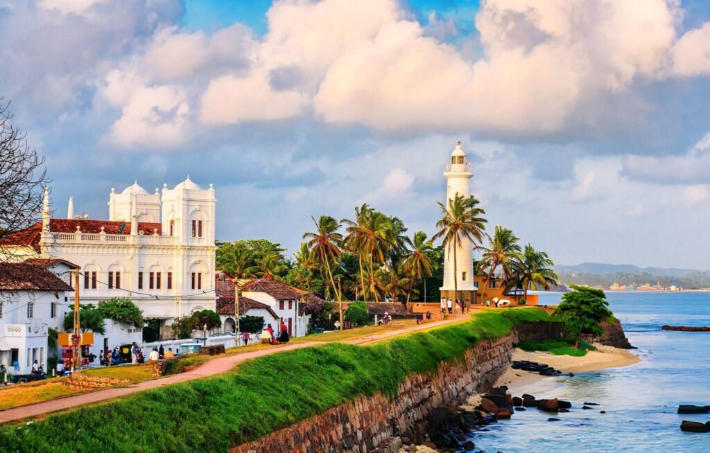 Galle Fuerte colonial Sri Lanka Patrimonio UNESCO baluartes atardecer guía español